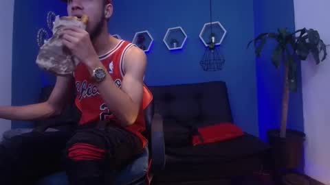 Snapshot of jhon_malo chatting on September 2025 04:17:02 AM jhon_malo online show from September 2025 04:17:02 AM