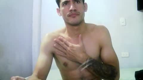 jhonduglas online show from November 2025 12:46:02 AM