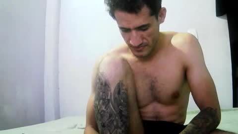 jhonduglas online show from November 2025 03:10:02 AM