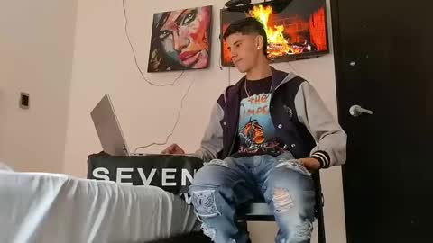 jhon online show from February 2025 03:52:01 PM