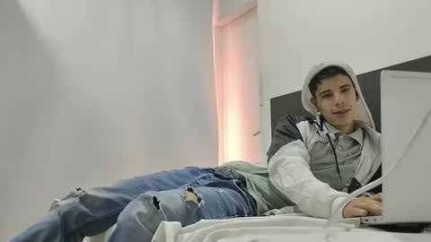 jhon online show from February 2025 07:58:01 PM