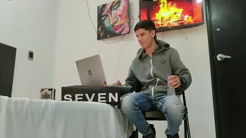 jhon online show from February 2025 07:14:01 PM