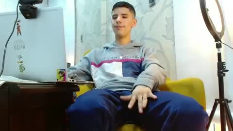 jhon online show from October 2025 08:53:02 PM