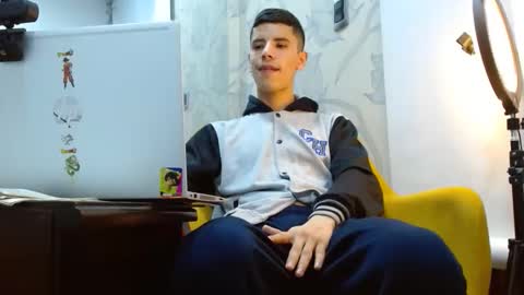 jhon online show from November 2025 08:47:02 AM