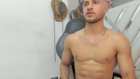 jhonny online show from February 2025 07:04:02 AM