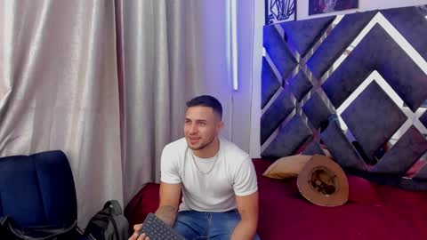 jhonny online show from March 2025 03:23:02 AM