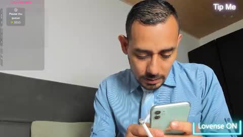 Snapshot of jhonyalzate chatting on June 2026 03:26:01 AM Jhony Alzate online show from June 2026 03:26:01 AM