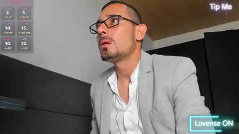 Snapshot of jhonyalzate chatting on July 2026 02:25:02 AM Jhony Alzate online show from July 2026 02:25:02 AM
