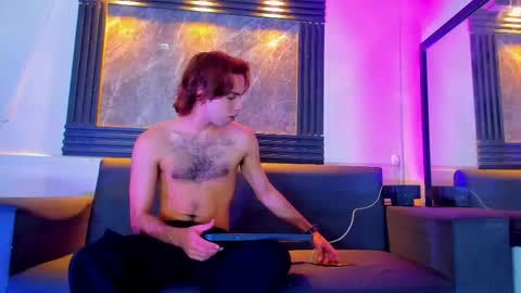 jhostin_1 online show from November 2025 08:19:02 PM