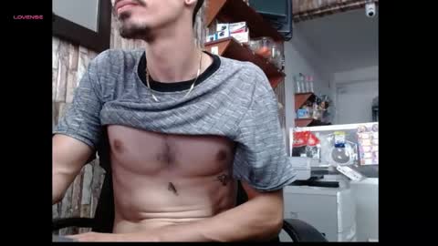Snapshot of jhosuamoore2 chatting on April 2026 09:05:01 PM jhosuamoore2 online show from April 2026 09:05:01 PM