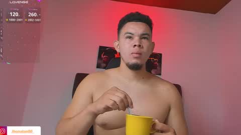 Jhonatan80  online show from October 2025 07:05:02 AM