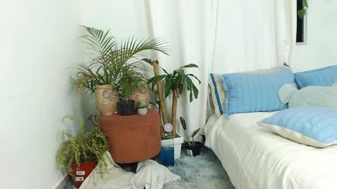 Jhuan Nhez online show from April 2026 12:15:01 AM