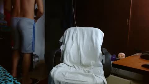 julian online show from November 2025 11:21:02 PM