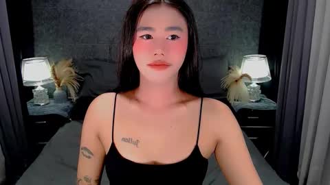 jhuliana_and_charles_room online show from February 2026 03:43:01 AM