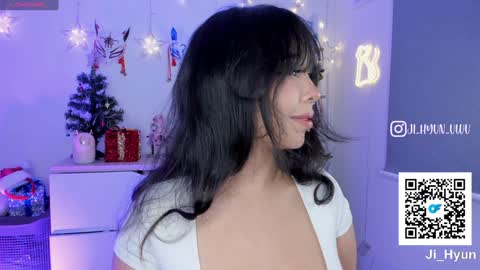 Snapshot of ji_hyun chatting on December 2024 05:33:02 AM Ji online show from December 2024 05:33:02 AM