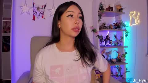 Snapshot of ji_hyun chatting on October 2025 03:35:01 AM Ji online show from October 2025 03:35:01 AM