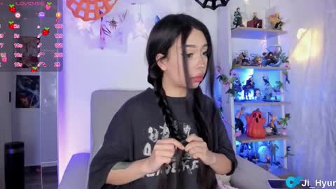 Snapshot of ji_hyun chatting on October 2025 01:38:01 AM Ji online show from October 2025 01:38:01 AM