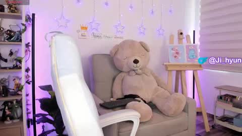 Snapshot of ji_hyun chatting on May 2026 04:49:02 PM Ji online show from May 2026 04:49:02 PM