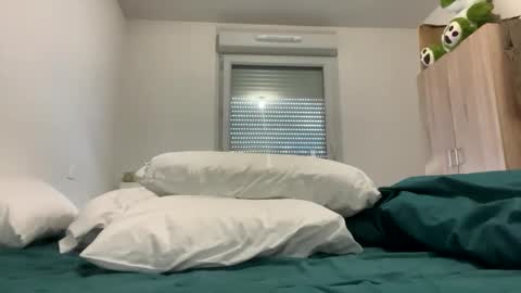 jiben0 online show from November 2025 01:06:01 PM