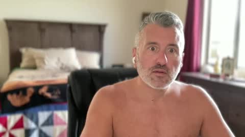 Dad of Three online show from December 2024 08:00:02 PM