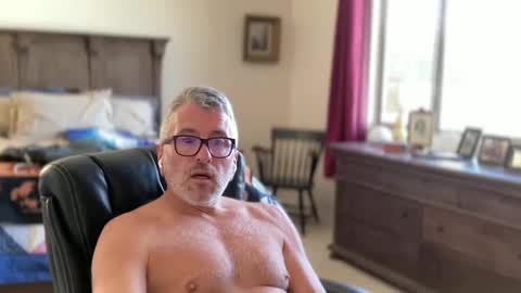 Dad of Three online show from January 2025 07:17:02 PM