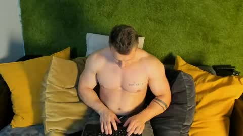 Snapshot of jimmyhardin21 chatting on June 2026 09:45:01 AM Hardin online show from June 2026 09:45:01 AM