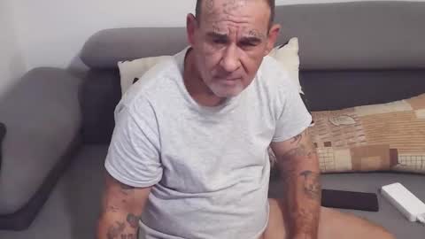 jirkasoukr online show from November 2025 01:35:02 PM