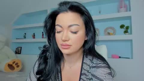 Juliee online show from November 2025 08:22:02 PM