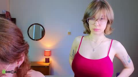 Hey Guys We are Julia ginger  Tina brunette online show from April 2026 04:33:02 PM