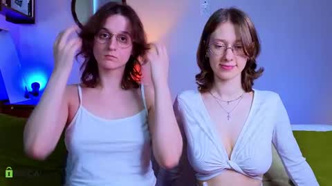 Hey Guys We are Julia ginger  Tina brunette online show from July 2026 06:01:02 PM