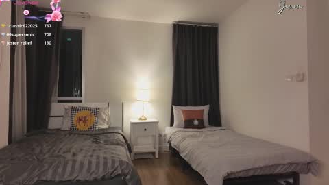 Jiwon online show from February 2025 03:47:01 PM