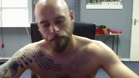 Snapshot of jjameson41 chatting on December 2024 07:04:01 AM JamesJan van Rebel online show from December 2024 07:04:01 AM