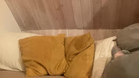 Kitty online show from November 2025 07:15:01 PM