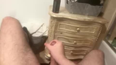Jjjerkingit online show from May 2026 12:11:02 PM