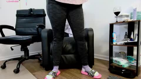 Nicole  Allen online show from February 2026 10:13:02 PM