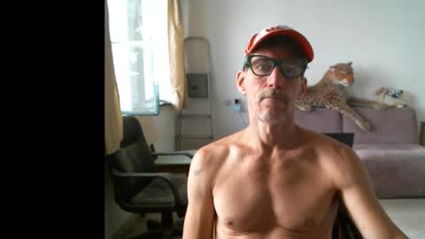 jlmbud online show from October 2025 11:52:02 AM