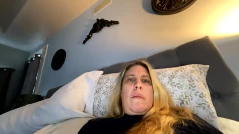 Jimmy online show from November 2025 07:45:01 PM