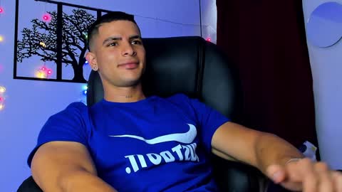 IGJmortton online show from December 2024 12:44:01 PM