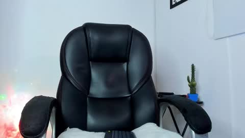 IGJmortton online show from November 2025 11:01:02 AM