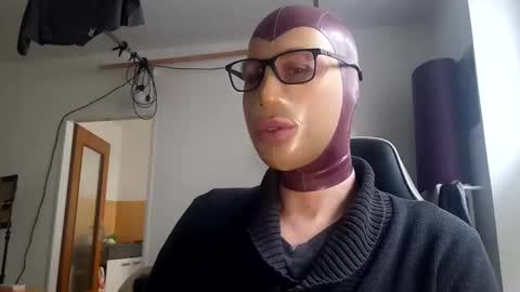 Snapshot of joanesxfree chatting on February 2025 01:38:01 PM The sweetest toy online show from February 2025 01:38:01 PM