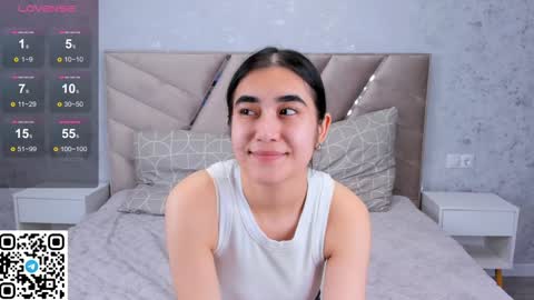 Snapshot of joangoulder chatting on December 2024 01:43:02 PM Mia online show from December 2024 01:43:02 PM