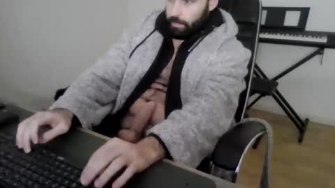 joaodias_18 online show from January 2026 05:27:02 PM