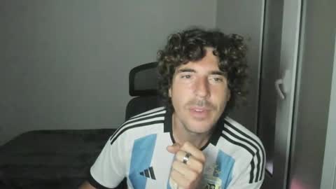 Snapshot of joaquin420_hot chatting on April 2026 05:00:02 AM joaquin420_hot online show from April 2026 05:00:02 AM