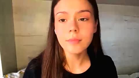 Mila online show from March 2026 10:18:01 AM