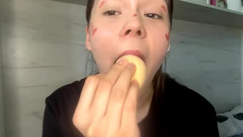 Mila online show from April 2026 09:58:01 AM