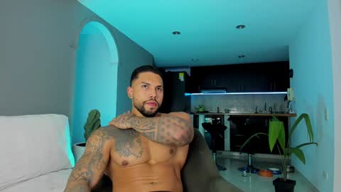 joe_esthetic online show from January 2025 01:03:01 AM