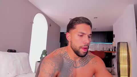 joe_esthetic online show from October 2025 09:01:01 PM