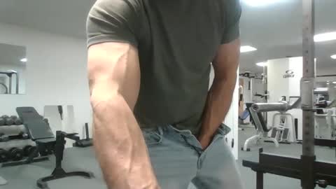 joe_smith5679 online show from November 2025 06:10:01 PM