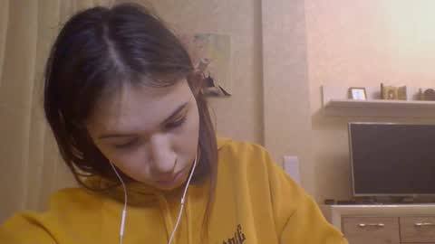 Jennifer online show from September 2025 07:36:02 PM