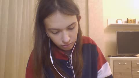 Jennifer online show from September 2025 02:11:01 PM